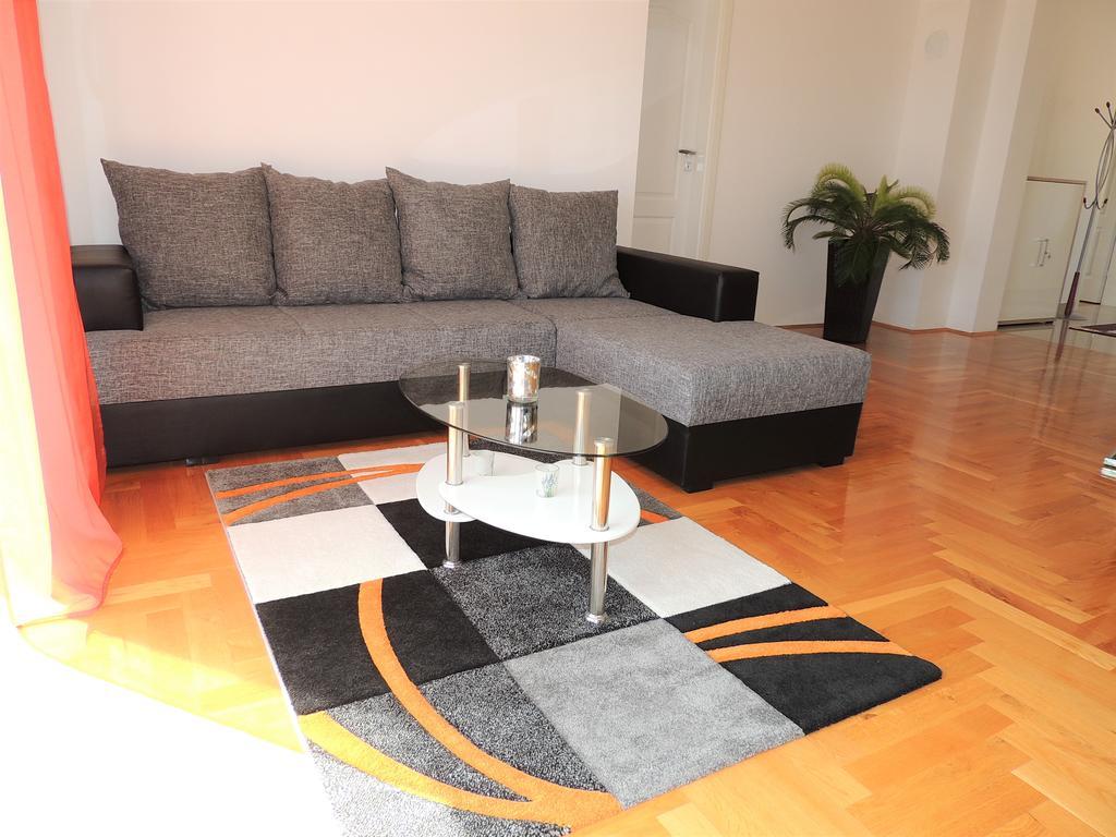Apartment Cindy Lovran Buitenkant foto